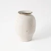 Vase B.