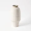 Vase C.