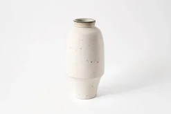 Vase C.