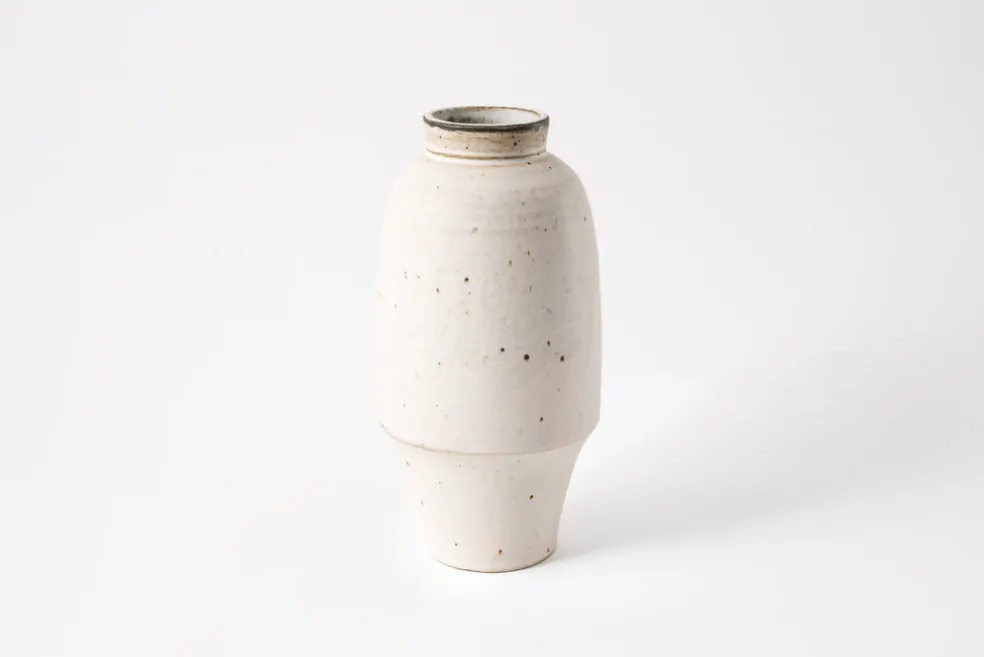 Vase C.